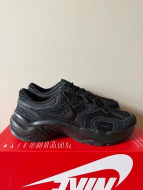 Nike AL8 Triple Black FJ3794-002 Women’s Size 10.5